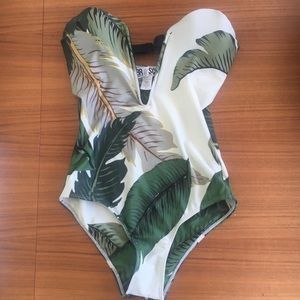 Beach Riot Swim - Beach Riot x Stone Cold Fox Palm Leaf One Piece Beach Riot Swim - Beach Riot x Stone Cold Fox Palm Leaf One Piece